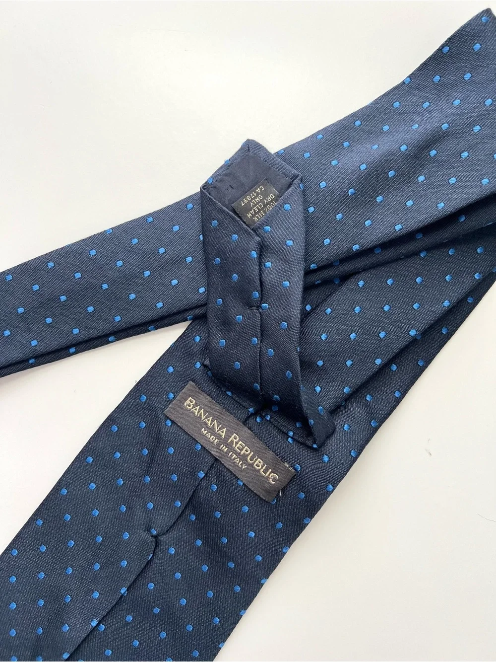VTG Banana Republic Tie Navy Blue Polka Dot Made in Italy 100% Silk